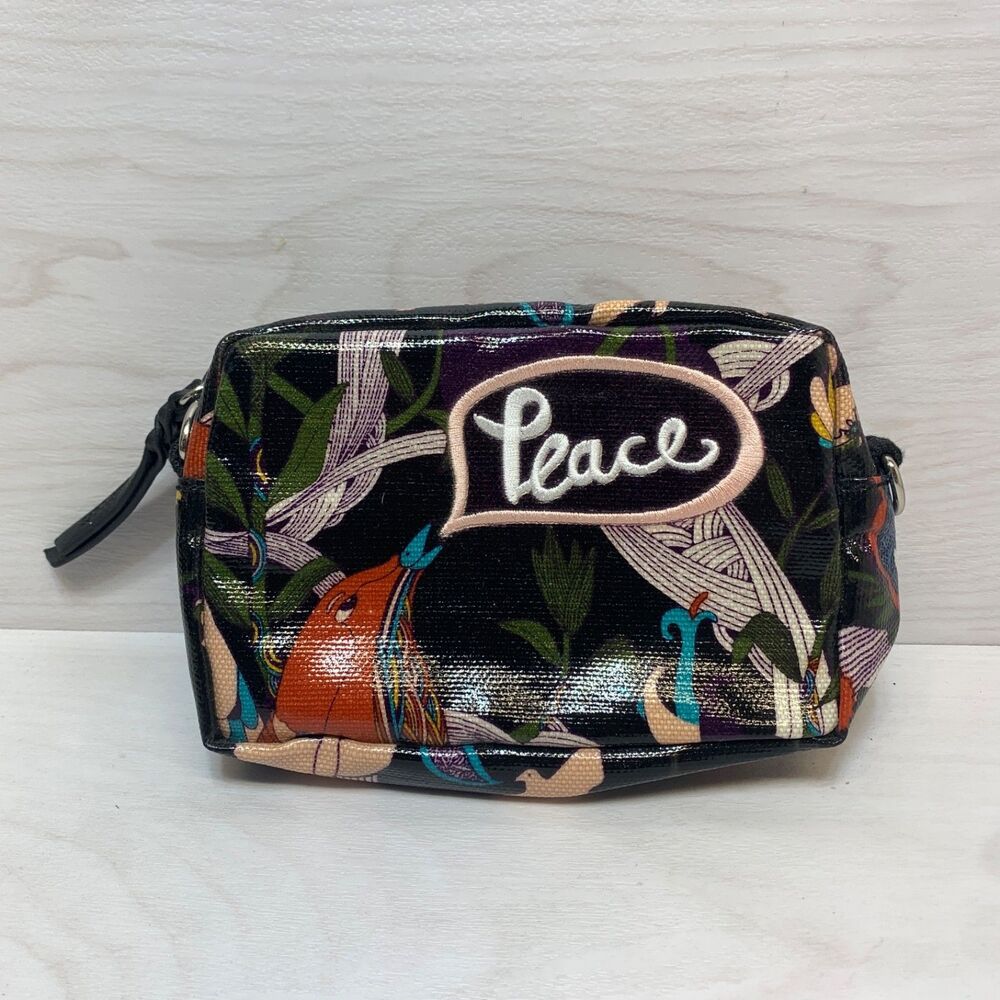 SAKROOTS Travel Cosmetic Bag Make-up zipper Black River Peace Coated Canvas